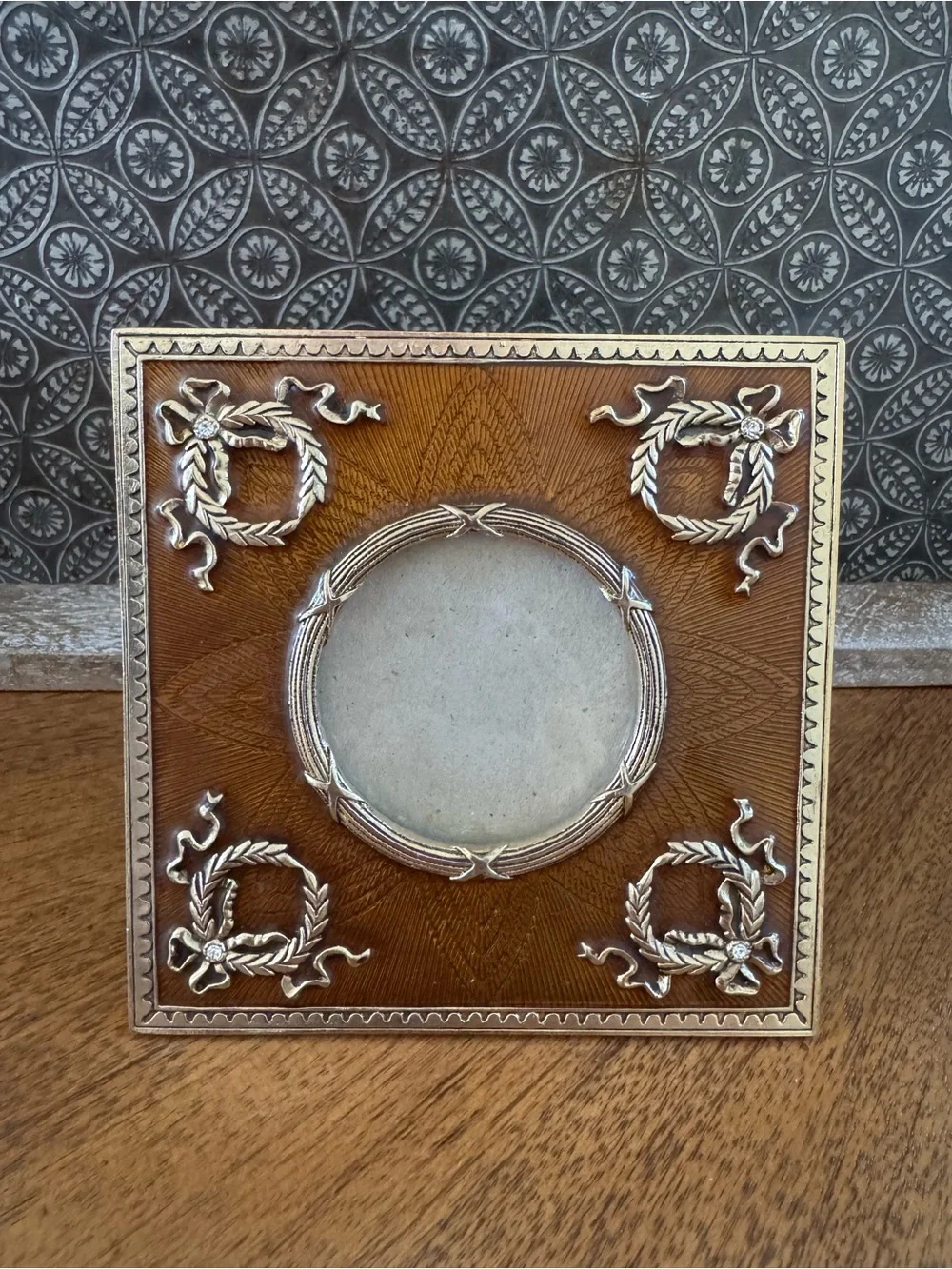 1989 Terragrafics Photo Frame Brown Enamel Bronze Wreath Hollywood Regency